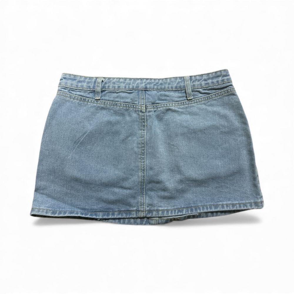 PrettyLittleThing Light Blue Cargo Pocket Denim Mini Skirt – Size 6 [US], (10UK) - Picture 2 of 9